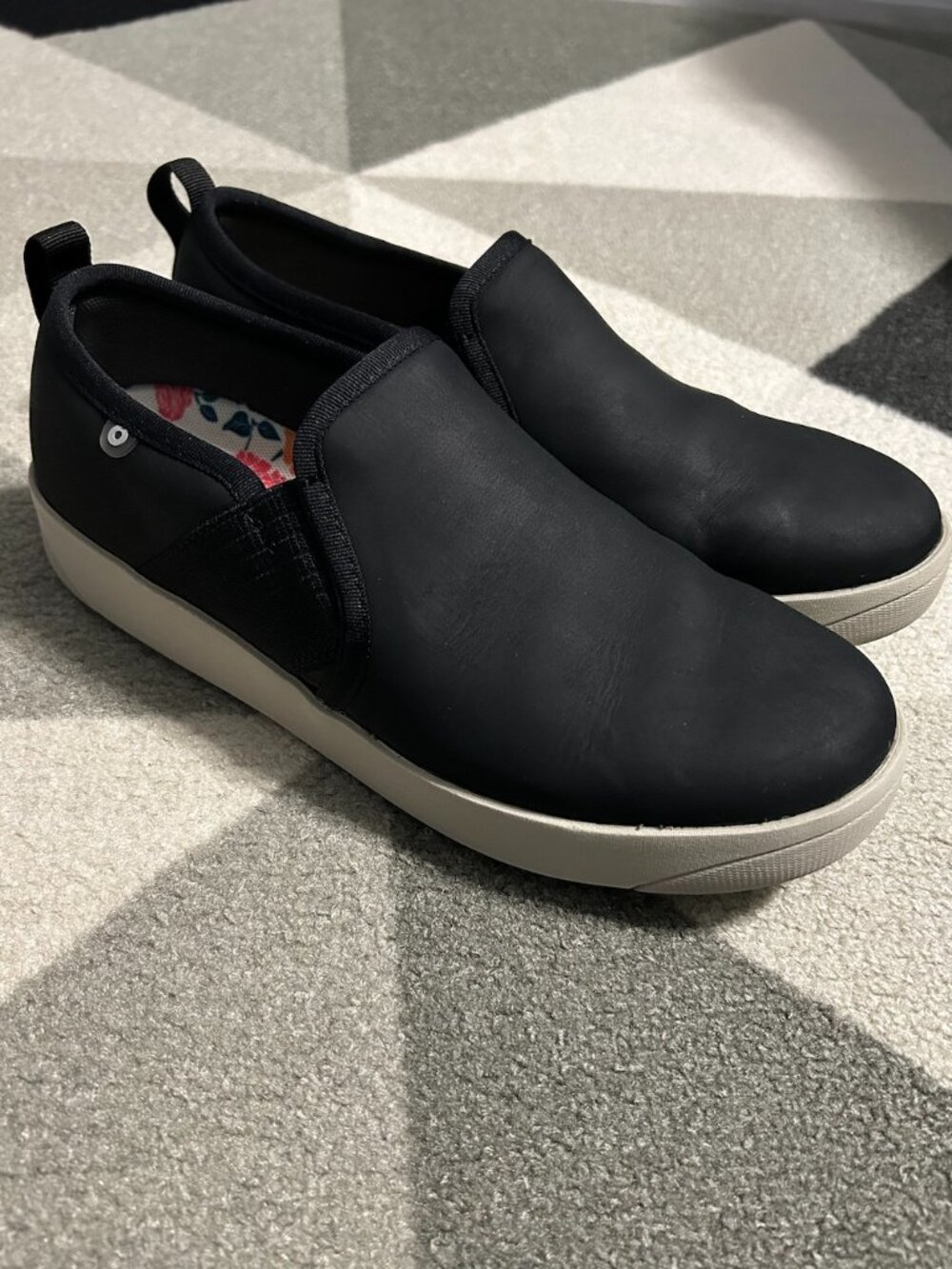 Bogs Kicker Slip On Black Waterproof Leather Shoes Sneakers Women's Size 9